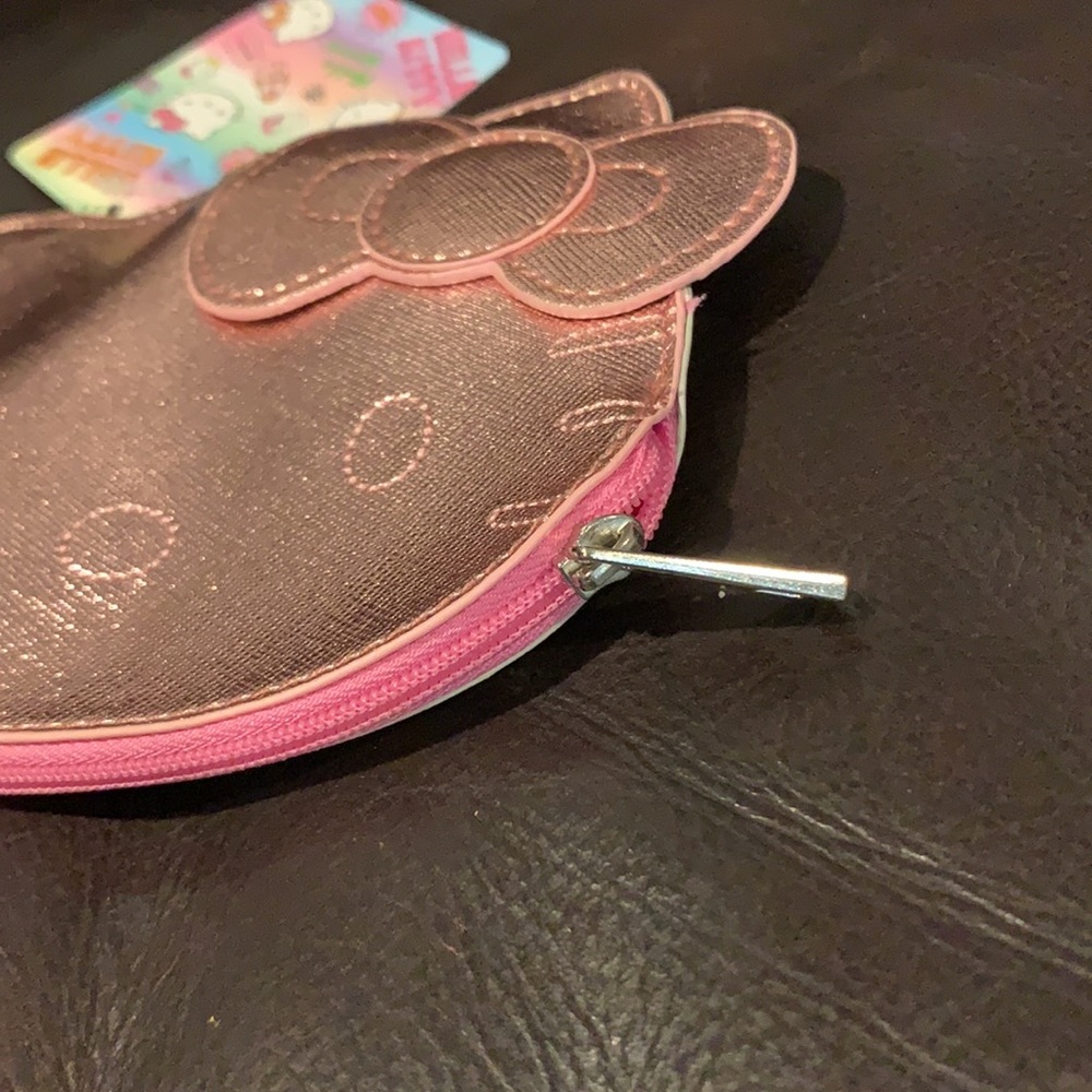 Hello Kitty keychain pouch - Picture 3 of 4